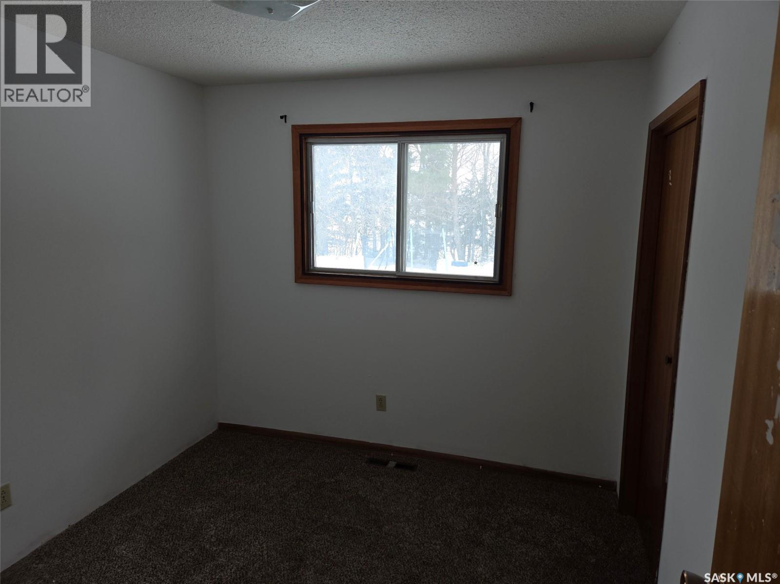 643 Main Street, Annaheim, SK - Indoor Photo Showing Other Room