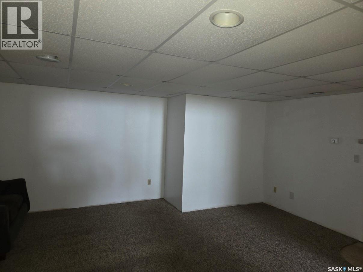 643 Main Street, Annaheim, SK - Indoor Photo Showing Other Room