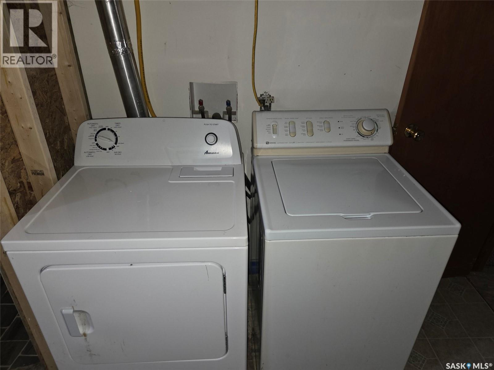 643 Main Street, Annaheim, SK - Indoor Photo Showing Laundry Room