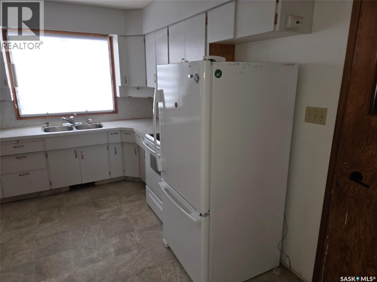 643 Main Street, Annaheim, SK - Indoor