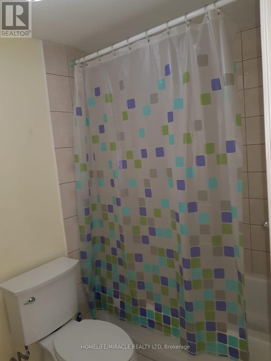 1502 Banwell Road, Mississauga, ON - Indoor Photo Showing Bathroom