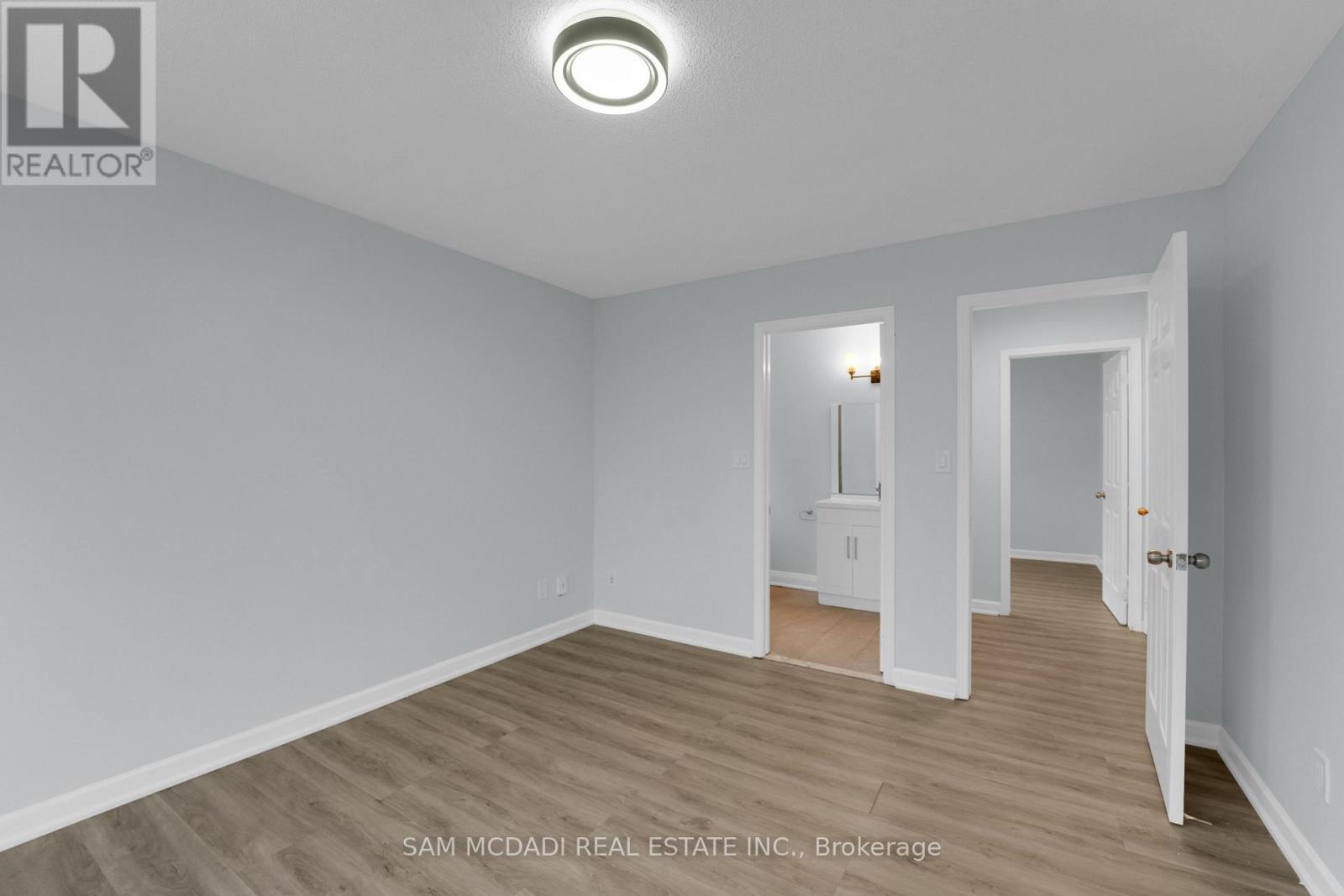 90 Tisdale Street S, Hamilton, ON - Indoor Photo Showing Other Room