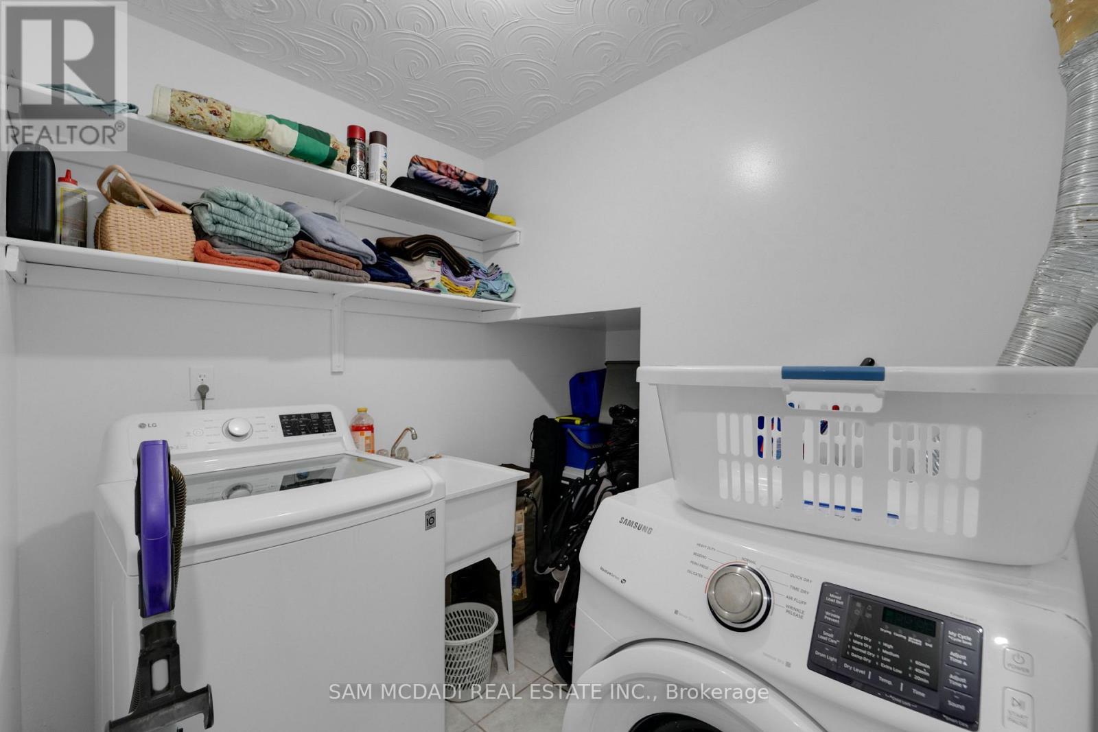 90 Tisdale Street S, Hamilton, ON - Indoor Photo Showing Laundry Room