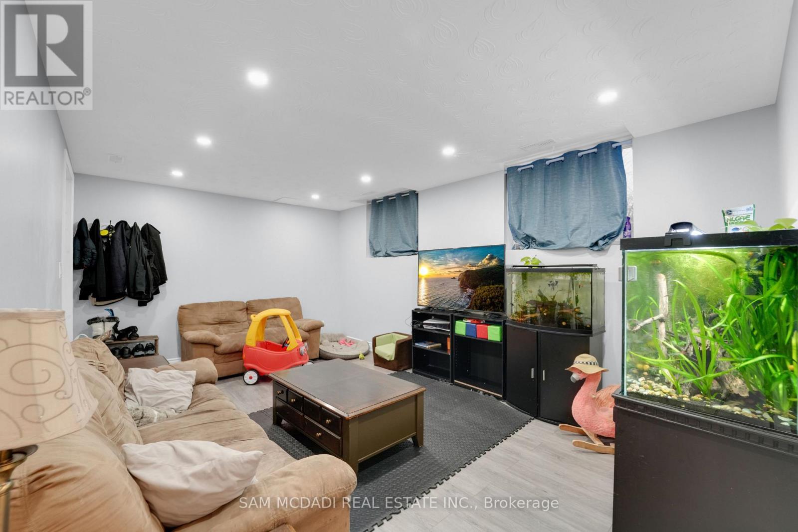 90 Tisdale Street S, Hamilton, ON - Indoor