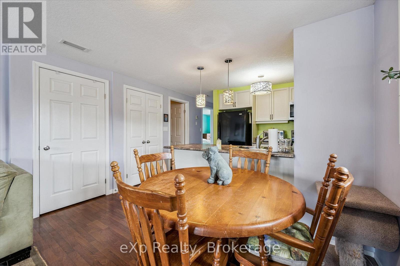 87 - 35 Mountford Drive, Guelph (Grange Road), ON - Indoor Photo Showing Dining Room