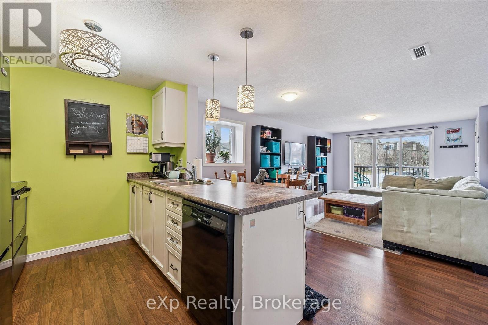 87 - 35 Mountford Drive, Guelph (Grange Road), ON - Indoor