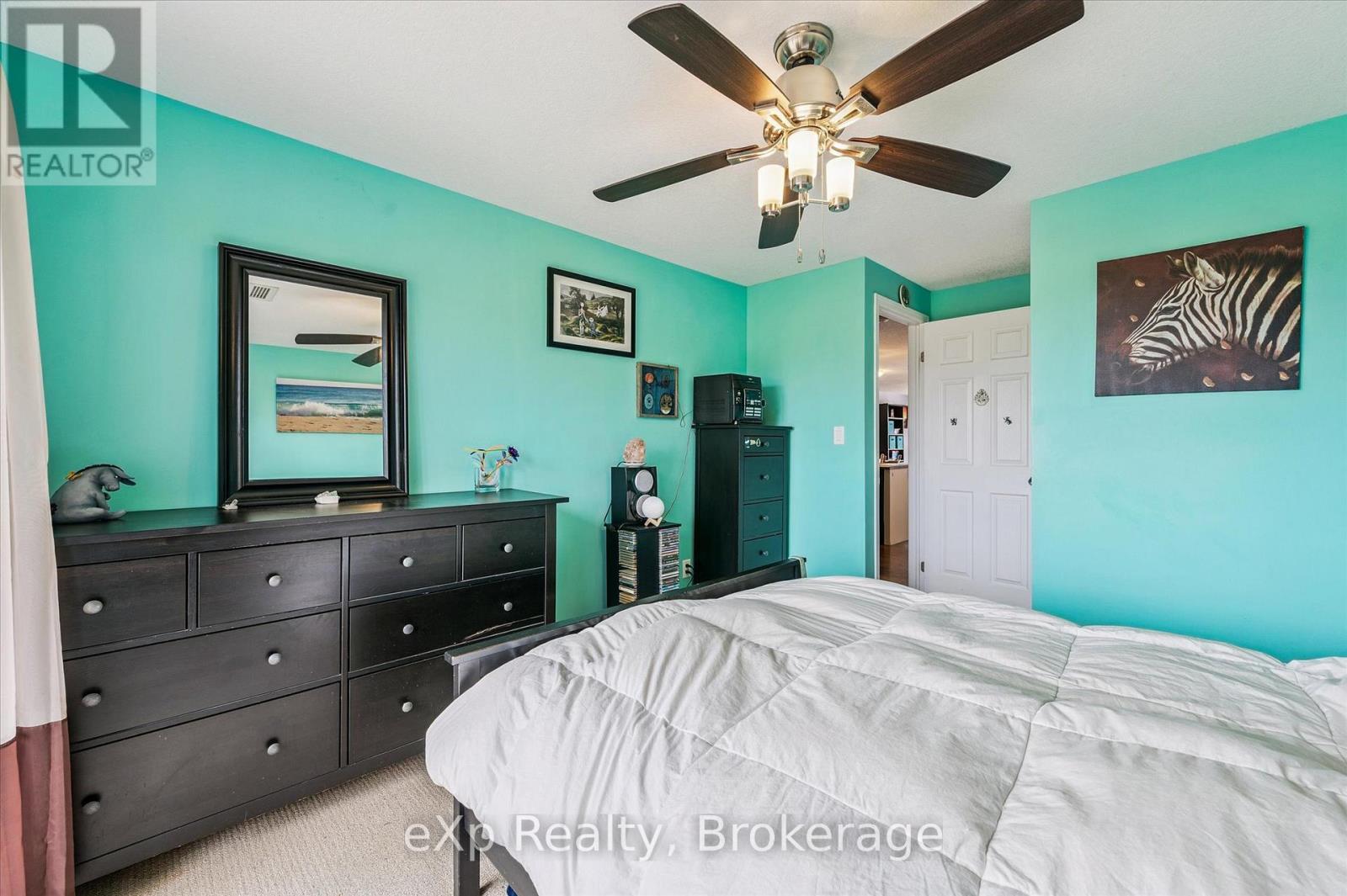 87 - 35 Mountford Drive, Guelph (Grange Road), ON - Indoor Photo Showing Bedroom
