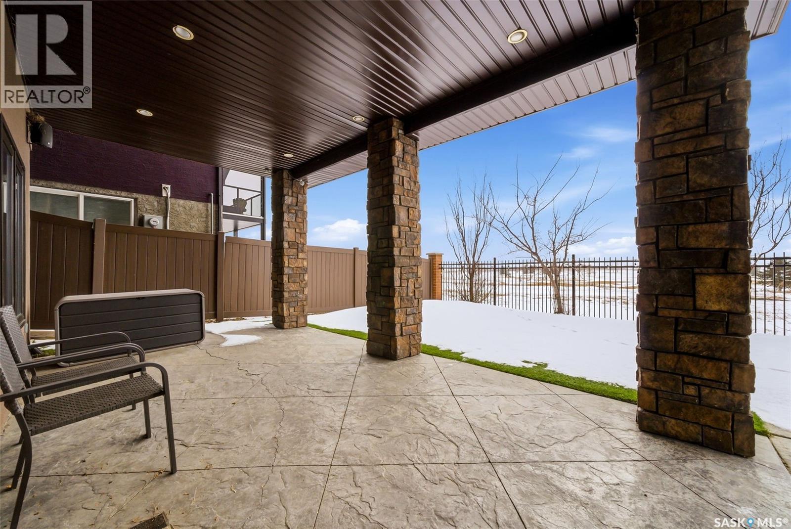 7502 Lilac Place, Regina, SK - Outdoor With Deck Patio Veranda With Exterior