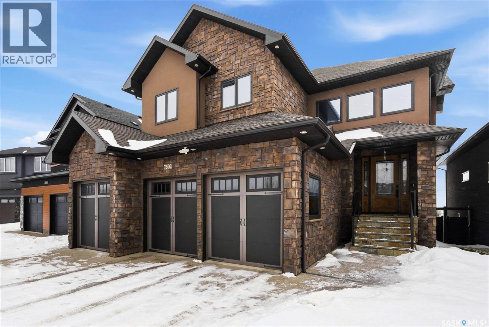 7502 Lilac Place, Regina, SK - Outdoor