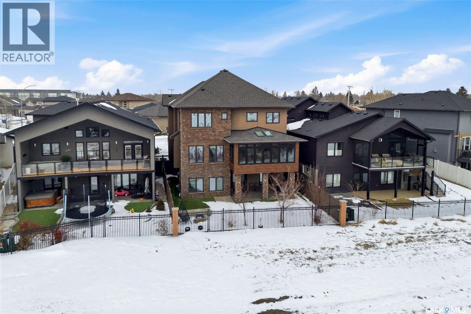 7502 Lilac Place, Regina, SK - Outdoor With Deck Patio Veranda