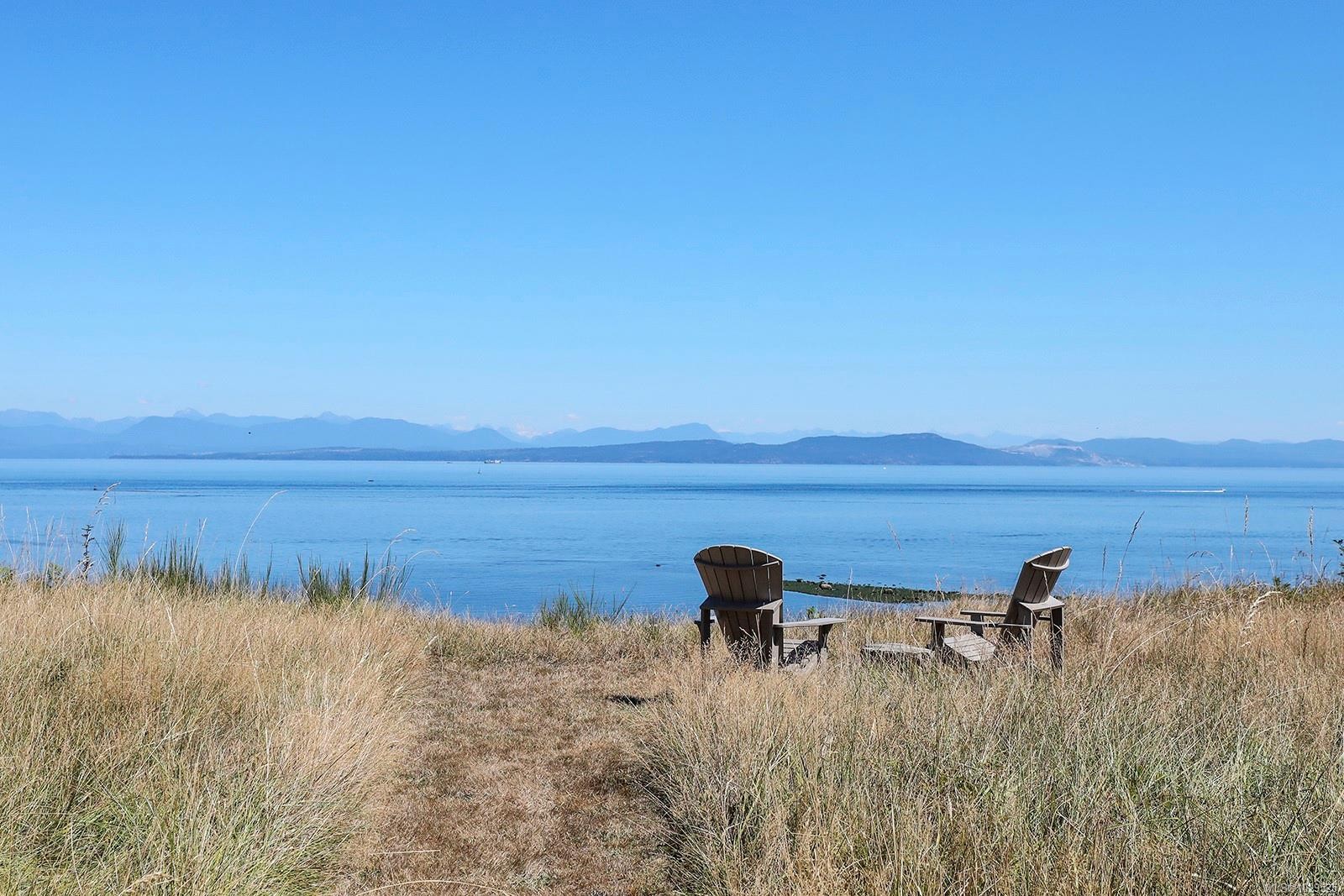 290 Connemara Rd, Comox, BC