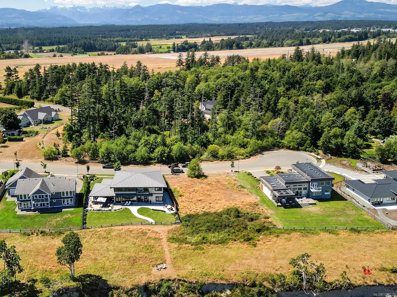 290 Connemara Rd, Comox, BC