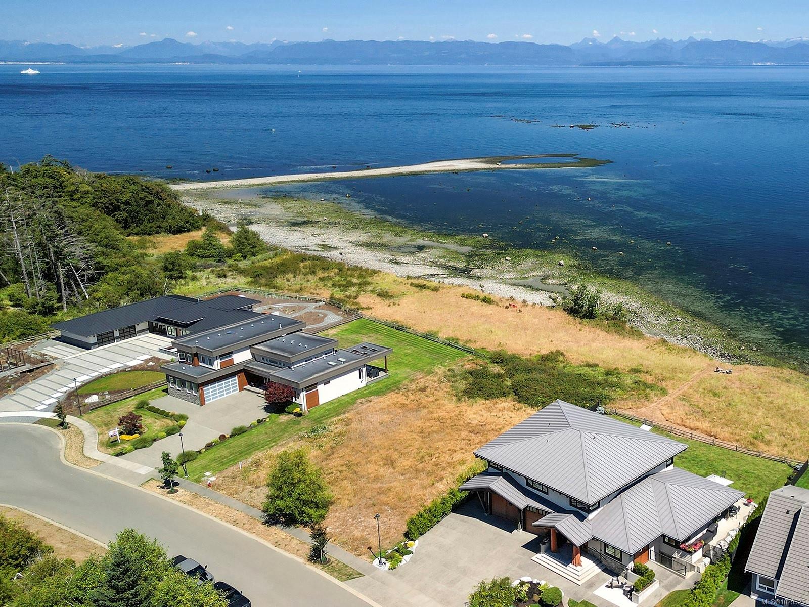 290 Connemara Rd, Comox, BC