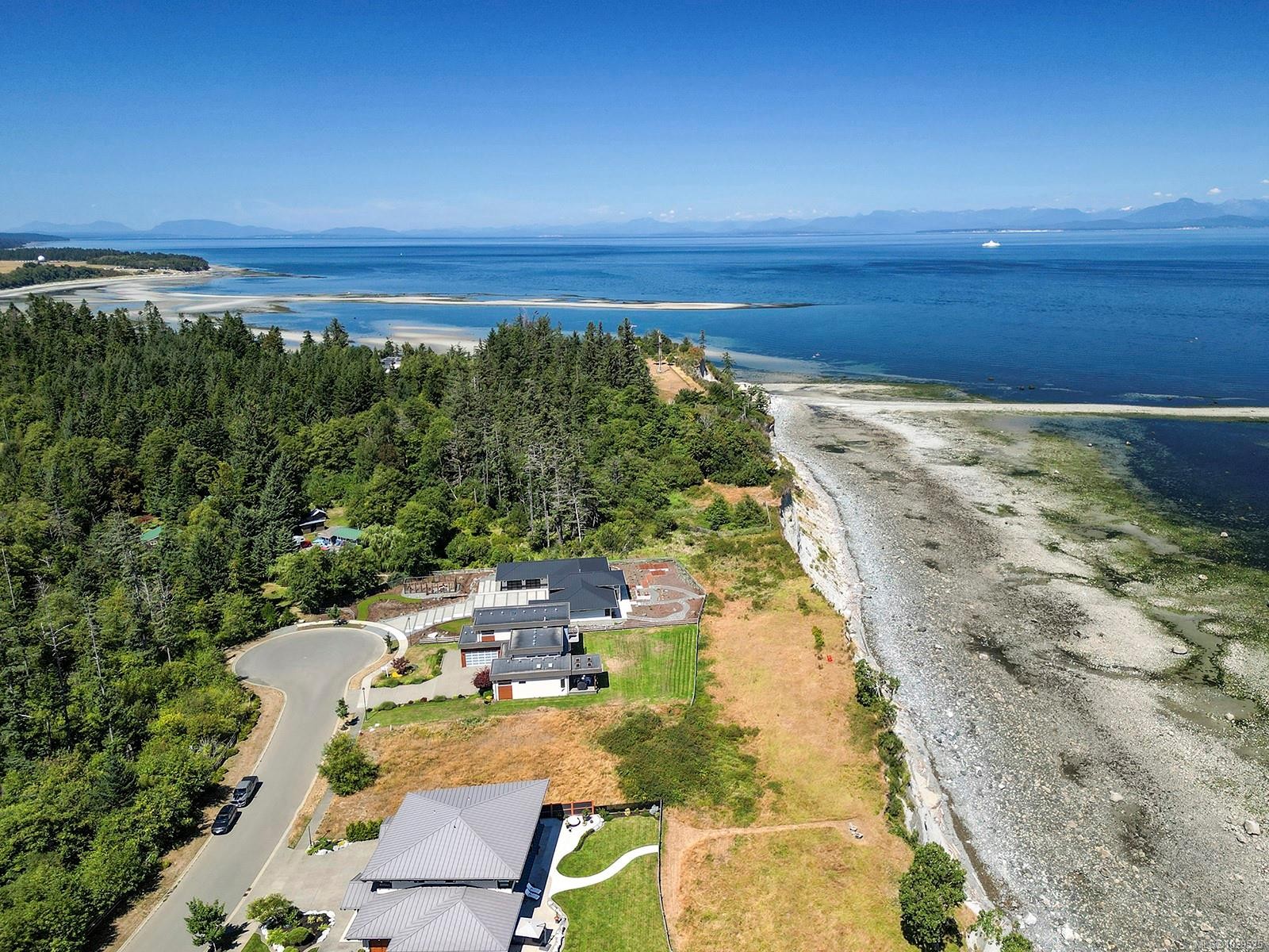 290 Connemara Rd, Comox, BC