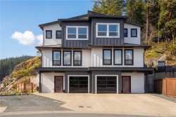 2168 Mountain Heights Dr Sooke, BC V9Z 1M4