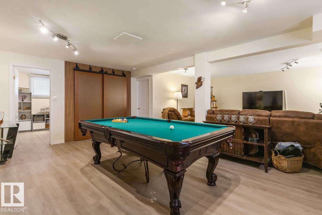 454 Ormsby Rd W Nw, Edmonton, AB - Indoor Photo Showing Other Room