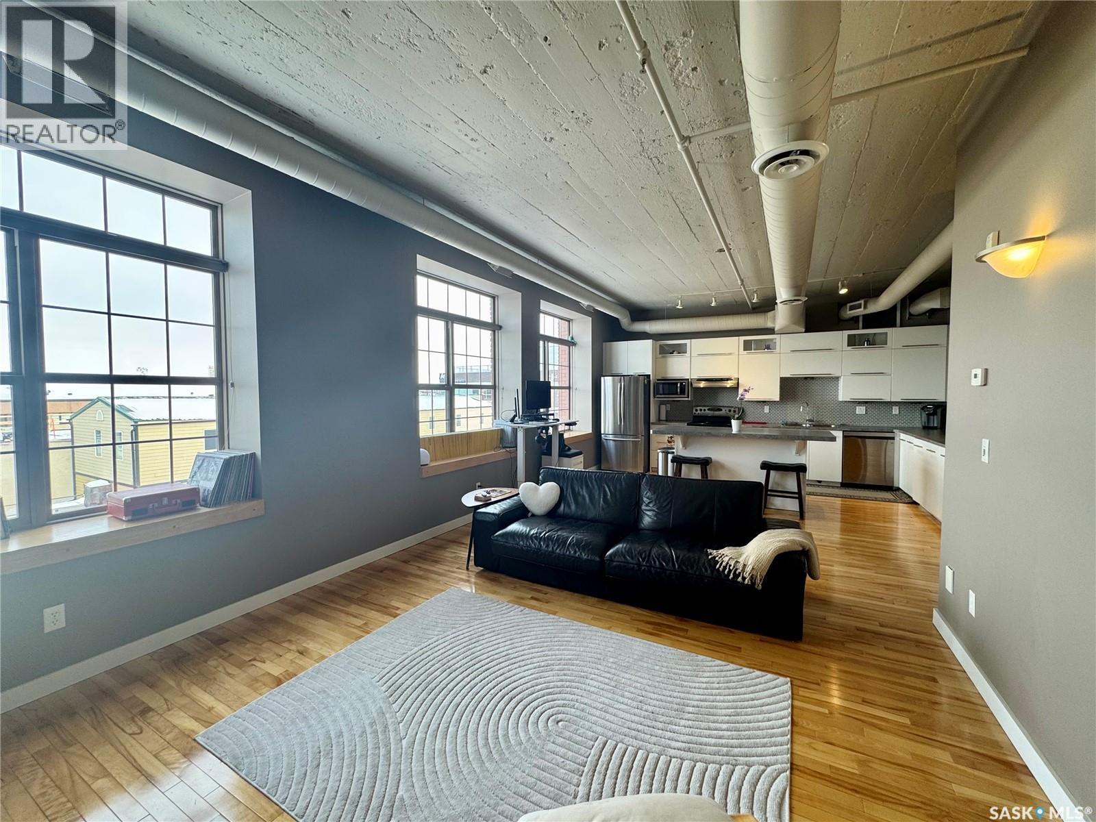 301 12 23Rd Street E, Saskatoon, SK - Indoor