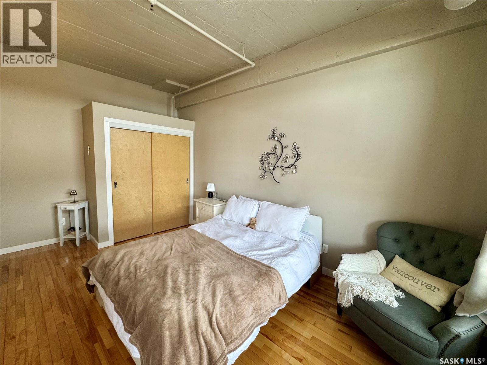 301 12 23Rd Street E, Saskatoon, SK - Indoor Photo Showing Bedroom