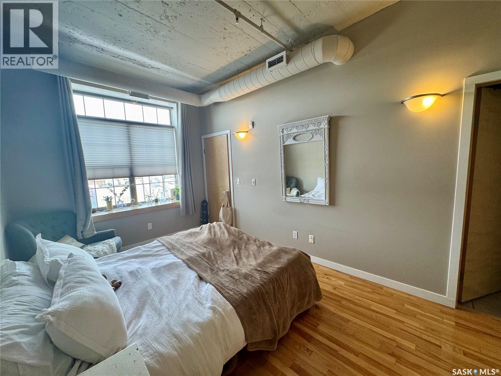 301 12 23Rd Street E, Saskatoon, SK - Indoor Photo Showing Bedroom