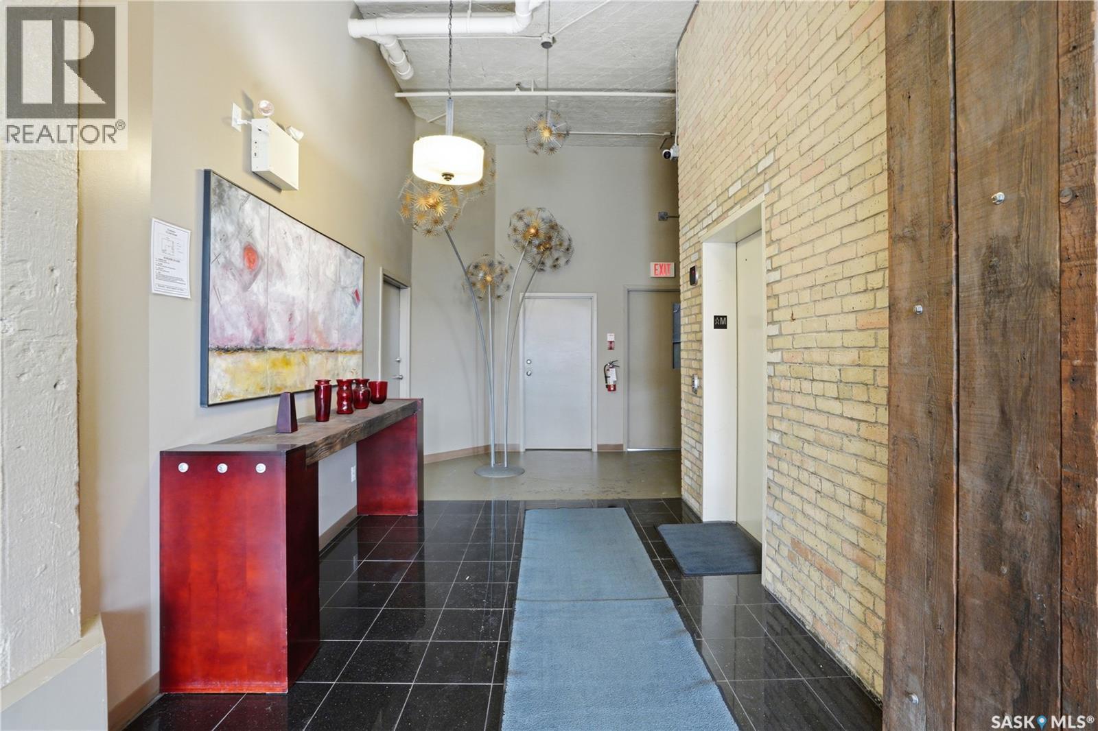 301 12 23Rd Street E, Saskatoon, SK - Indoor Photo Showing Other Room