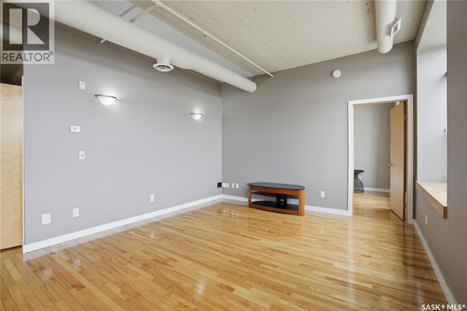 301 12 23Rd Street E, Saskatoon, SK - Indoor Photo Showing Other Room