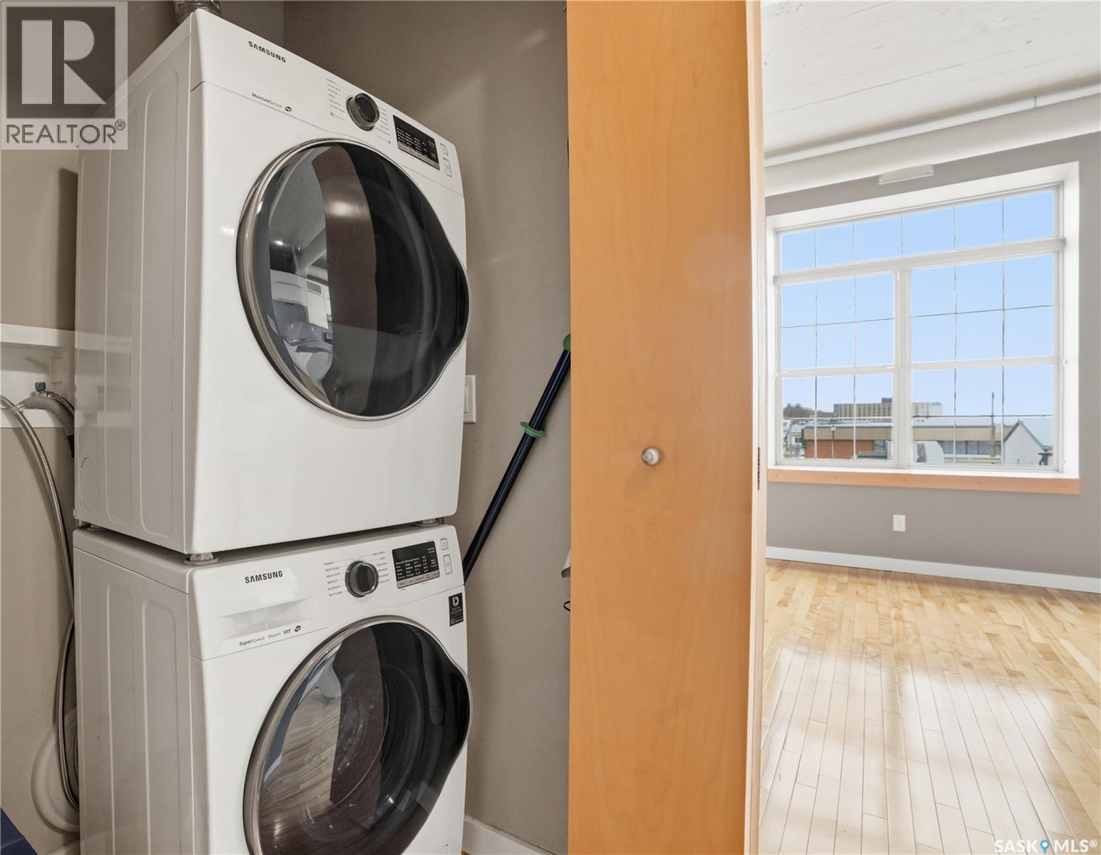 301 12 23Rd Street E, Saskatoon, SK - Indoor Photo Showing Laundry Room