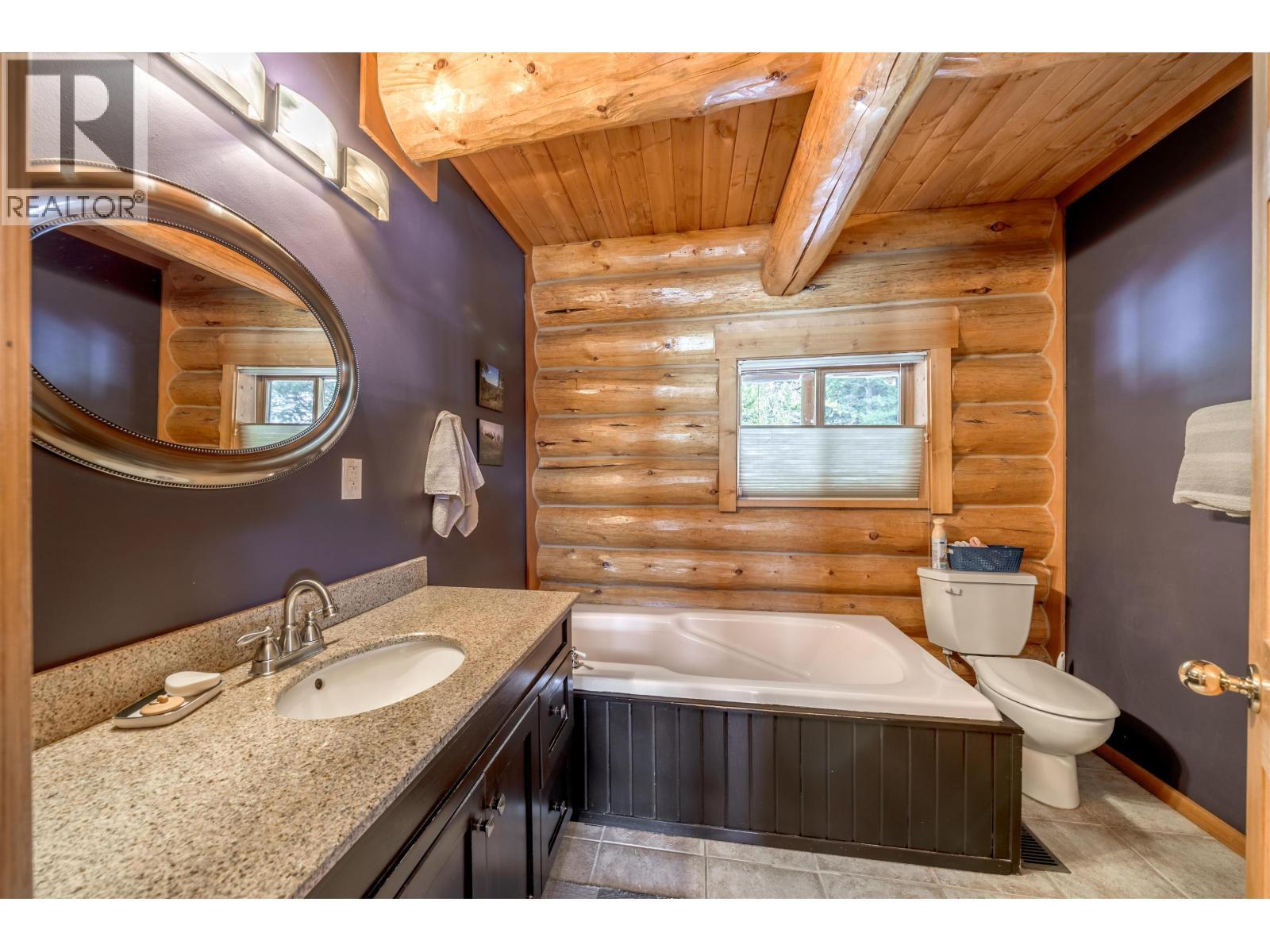 7540 Mccarthy Road, Bridge Lake, BC - Indoor Photo Showing Bathroom