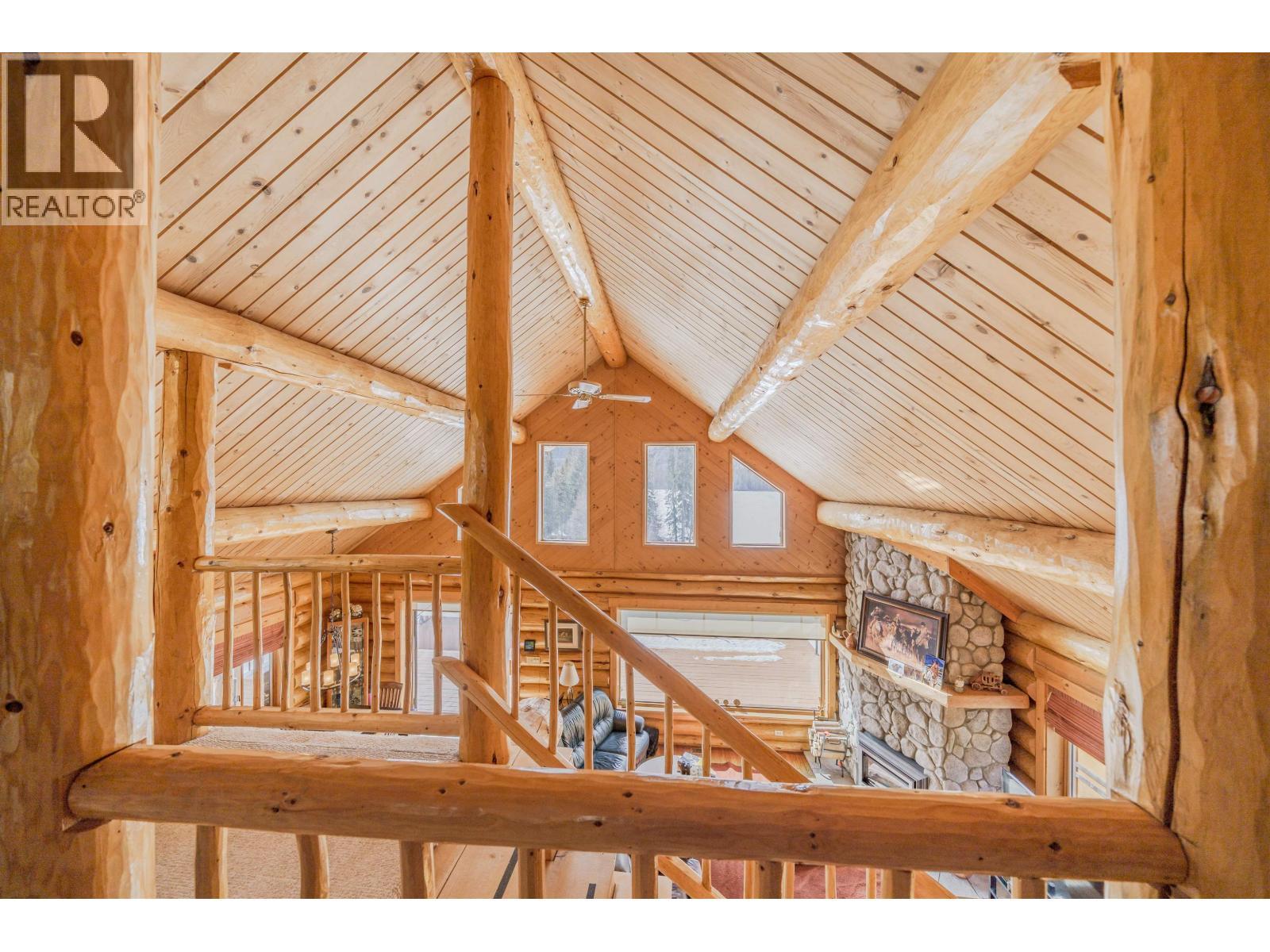 7540 Mccarthy Road, Bridge Lake, BC - Indoor Photo Showing Other Room