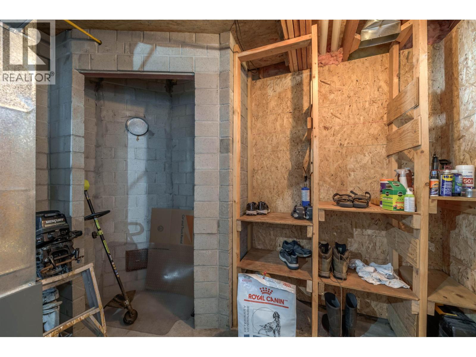 7540 Mccarthy Road, Bridge Lake, BC - Indoor