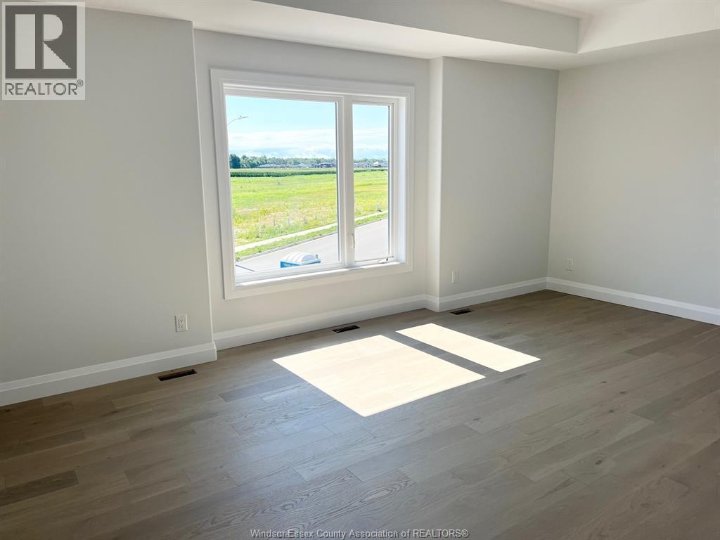 33 Eagle, Leamington, ON - Indoor Photo Showing Other Room