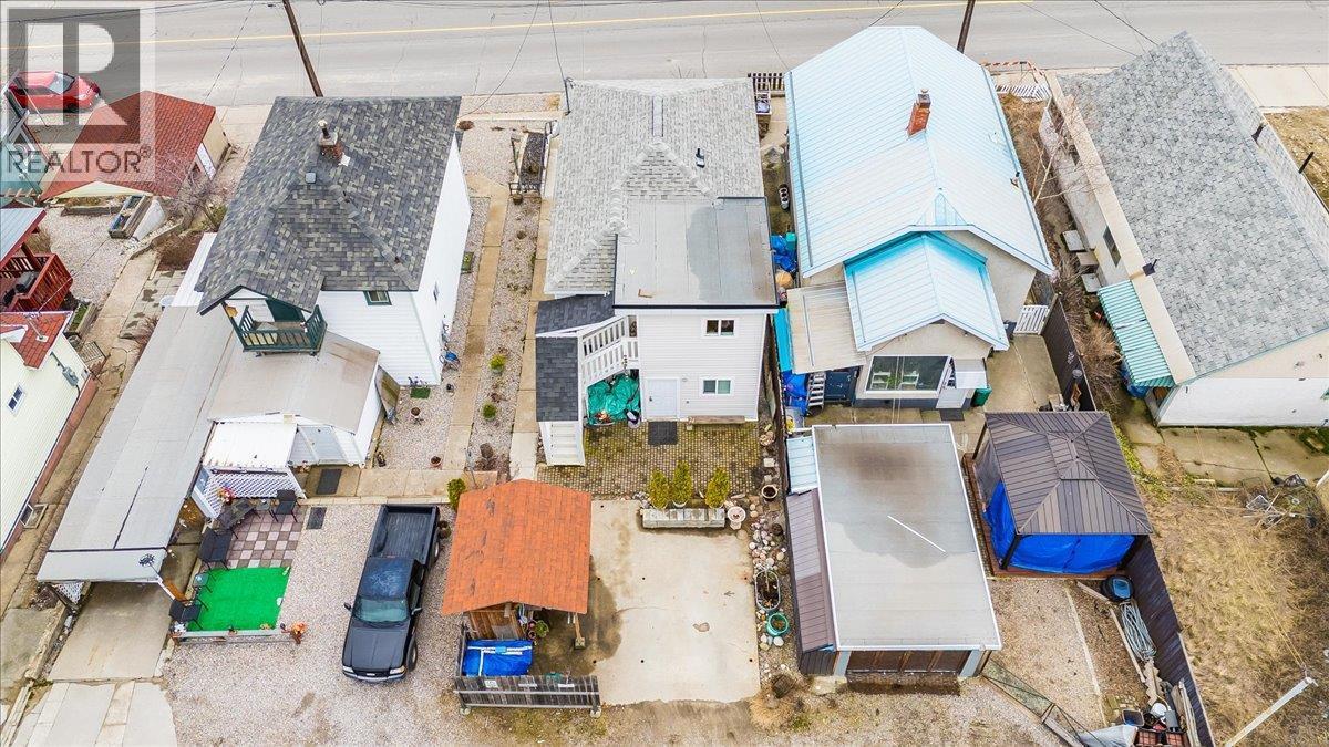 1767 Second Avenue, Trail, BC - Outdoor