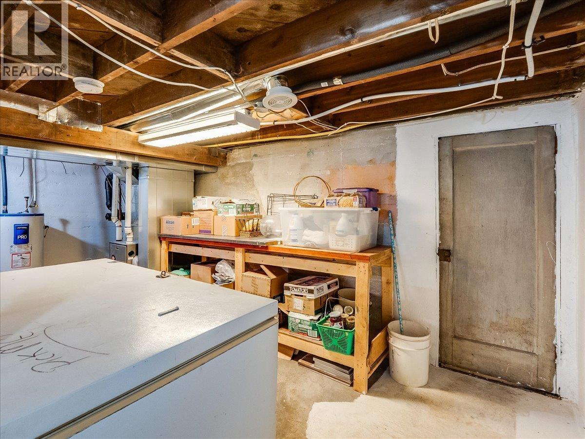 1767 Second Avenue, Trail, BC - Indoor Photo Showing Basement