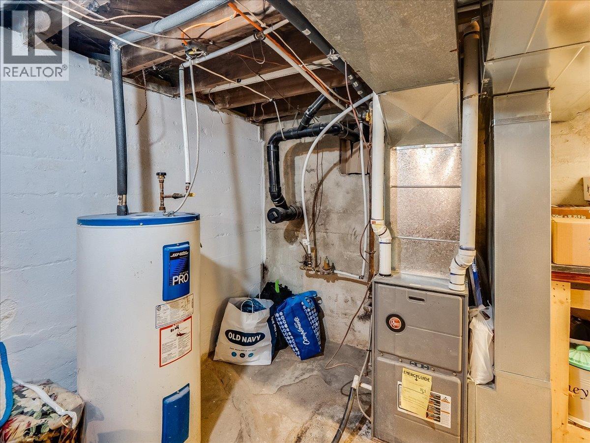 1767 Second Avenue, Trail, BC - Indoor Photo Showing Basement
