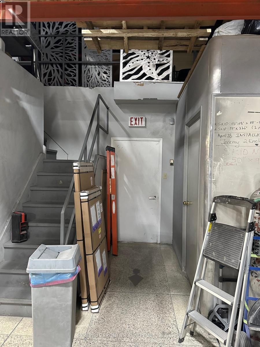 9 - 200 Edgeley Boulevard E, Vaughan, ON