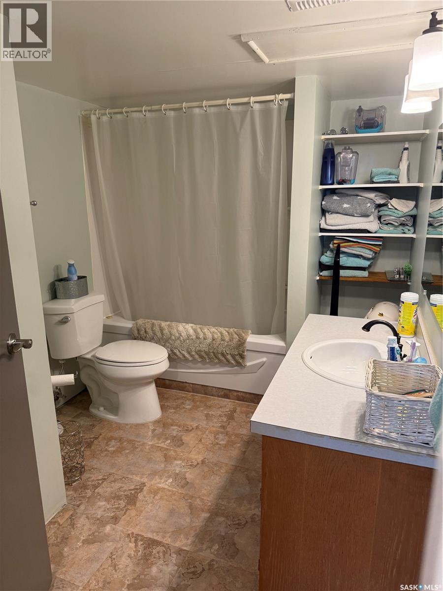 420 Logan Avenue, White Fox, SK - Indoor Photo Showing Bathroom