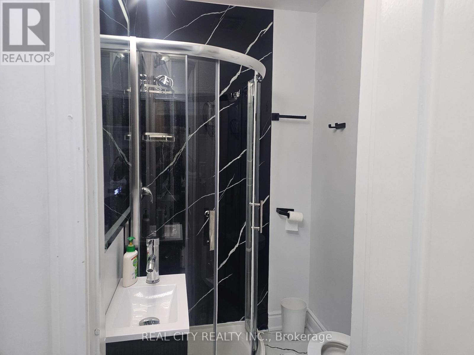 1680 Samuelson Circle, Mississauga, ON -