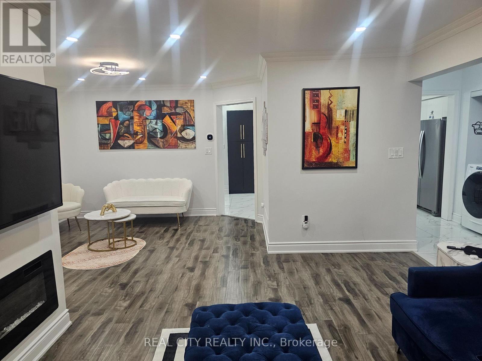 1680 Samuelson Circle, Mississauga, ON - Indoor