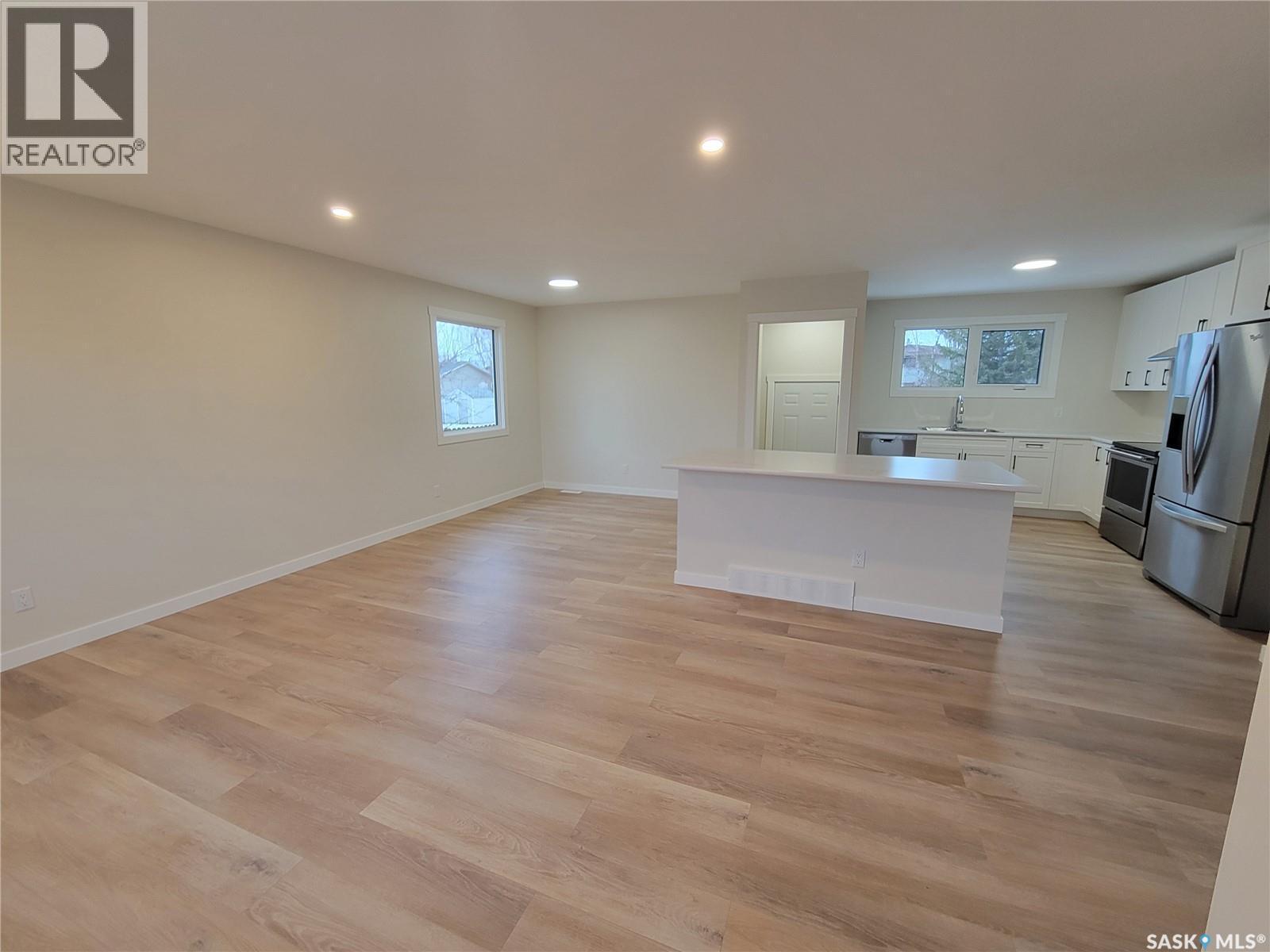 357 5Th Avenue W, Unity, SK - Indoor Photo Showing Other Room