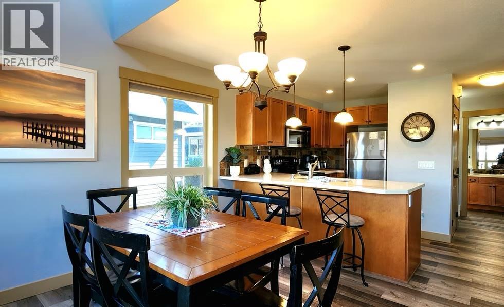 6844 Madrid Way Unit# 321, Fintry, BC - Indoor Photo Showing Dining Room