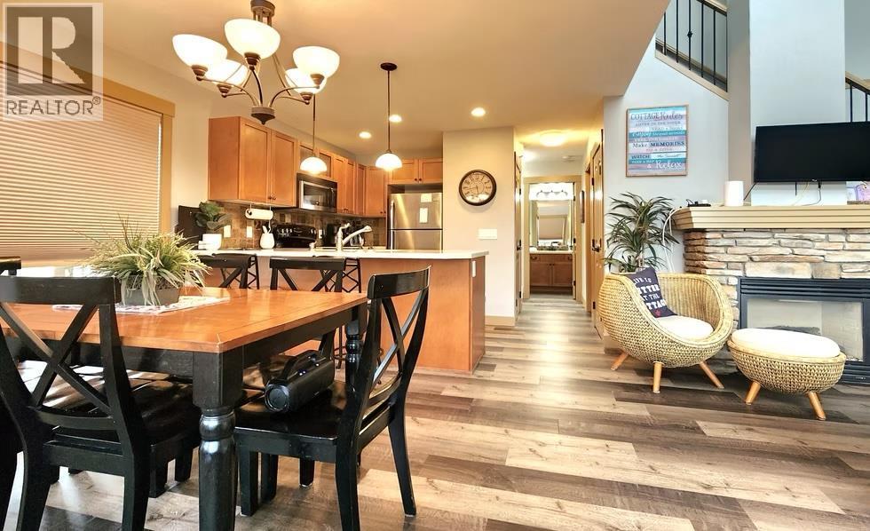 6844 Madrid Way Unit# 321, Fintry, BC - Indoor Photo Showing Dining Room