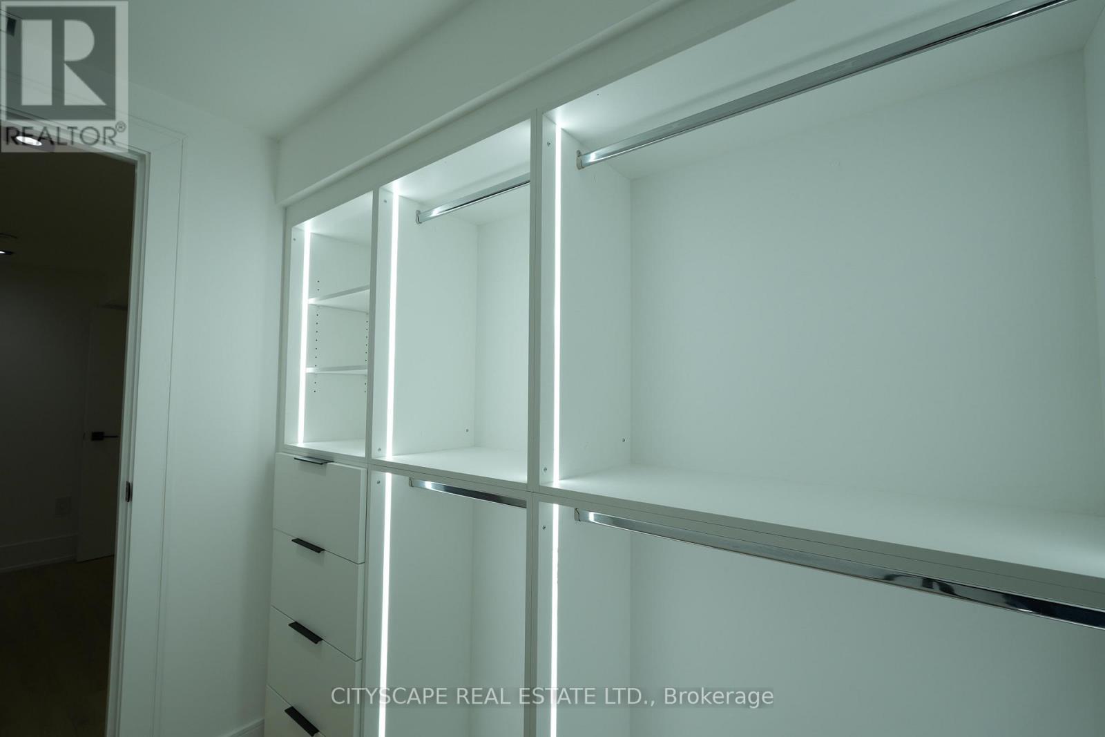 2893 Folkway Drive, Mississauga, ON - Indoor