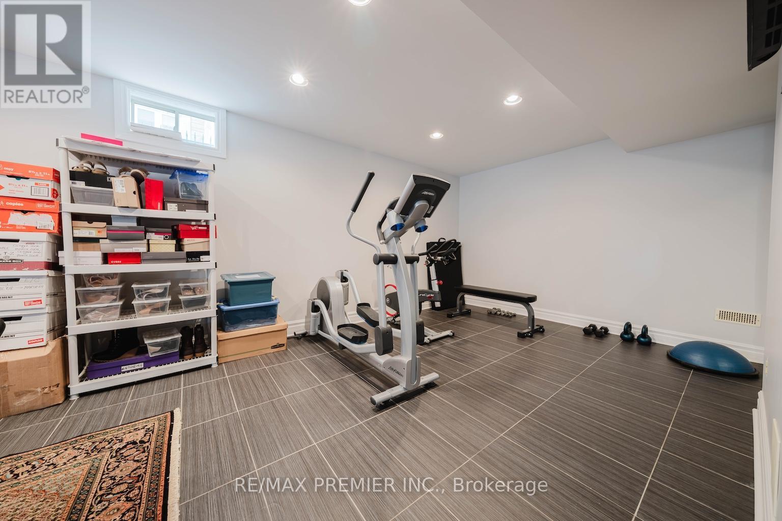 85 Gregory Scott Drive, Vaughan, ON - Indoor Photo Showing Gym Room