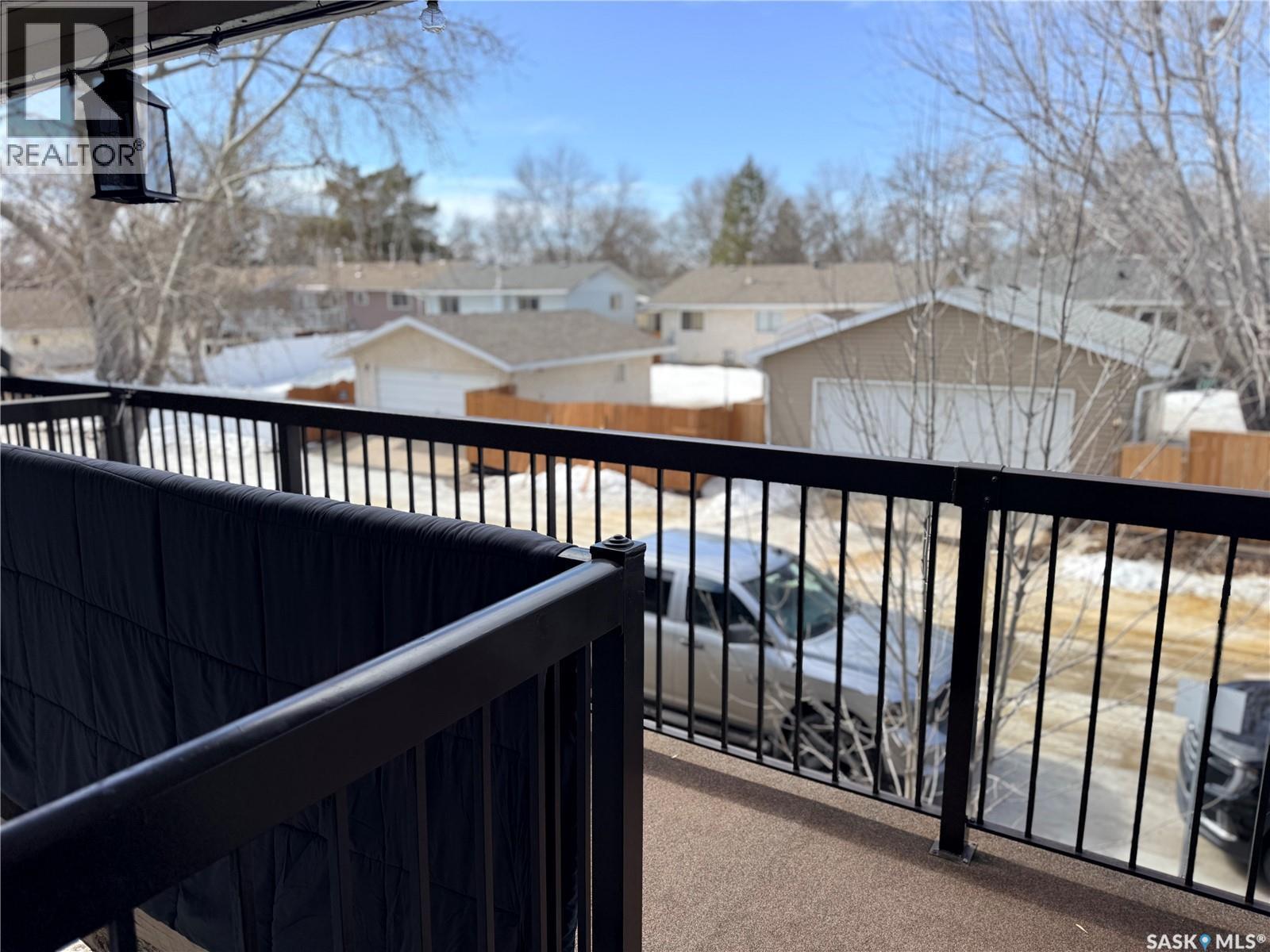 116 Gore Place, Regina, SK - Outdoor With Exterior