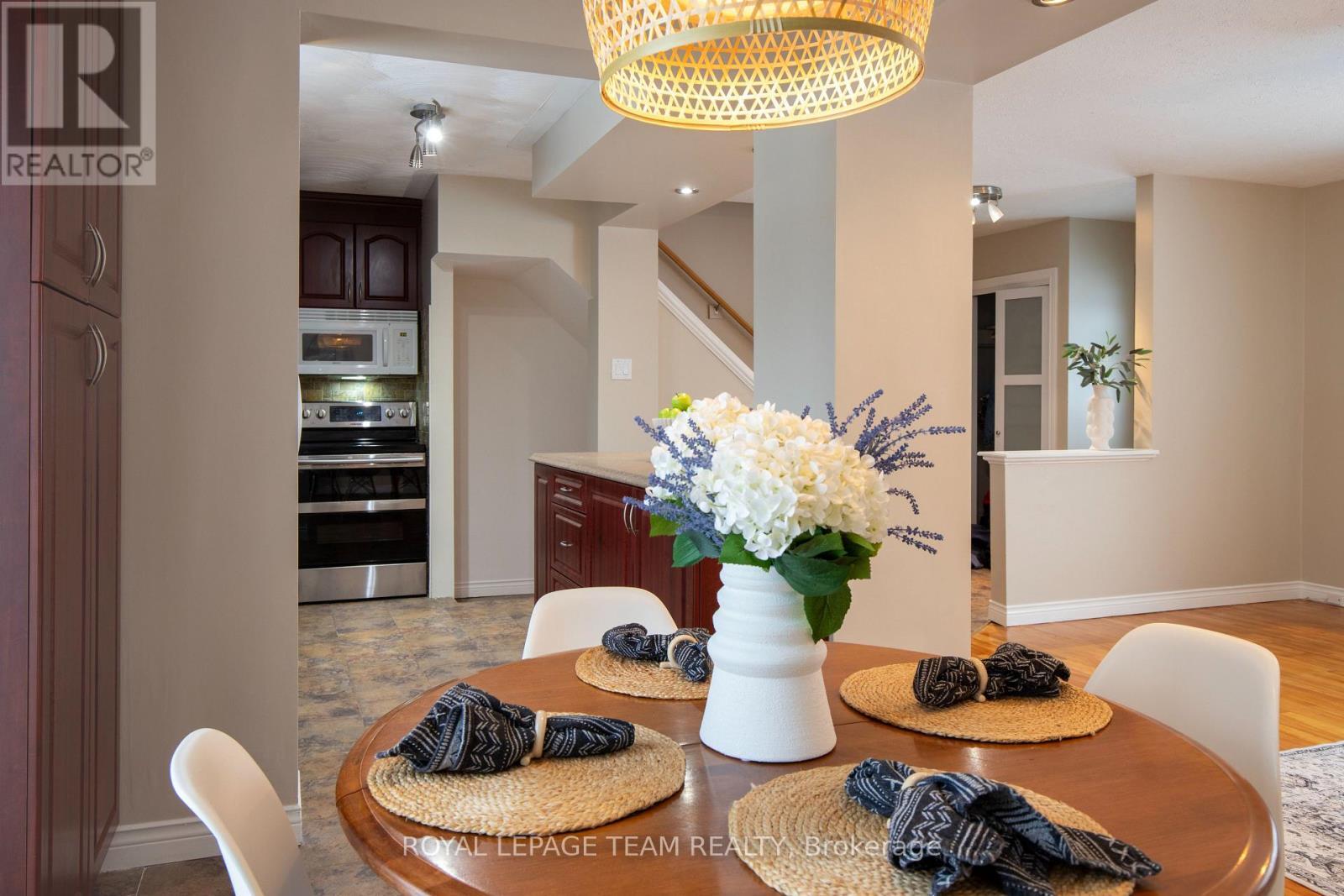 840 Borthwick Avenue, Ottawa, ON - Indoor Photo Showing Dining Room