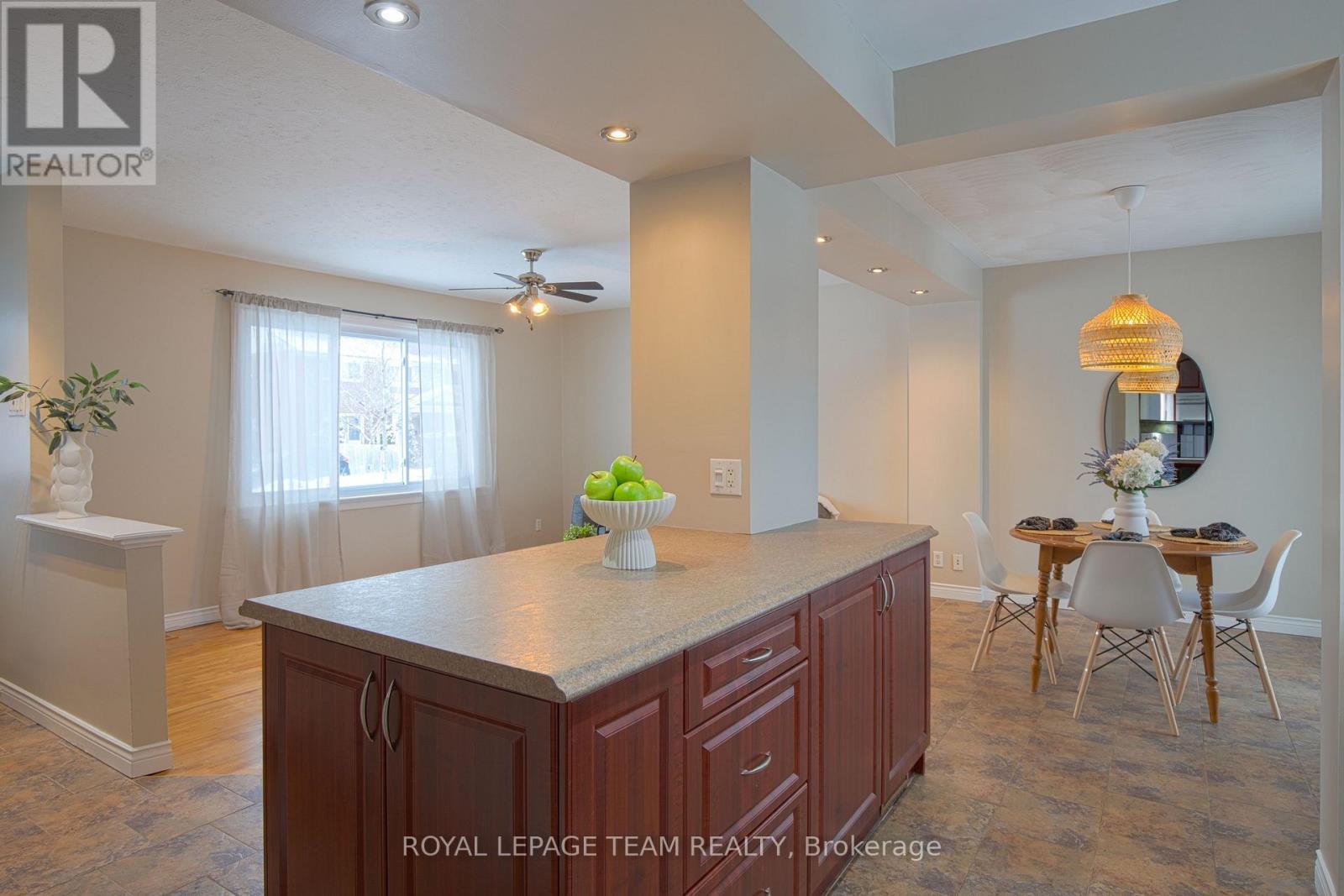 840 Borthwick Avenue, Ottawa, ON - Indoor