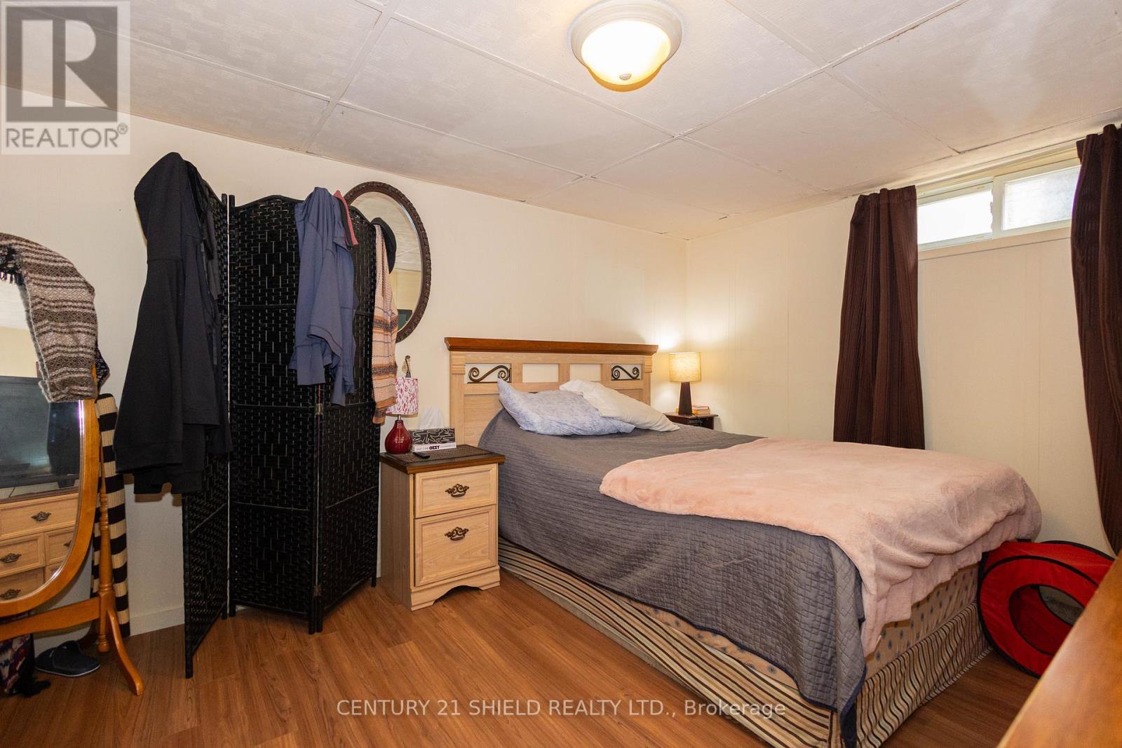1443 1St Street E, Cornwall, ON - Indoor Photo Showing Bedroom