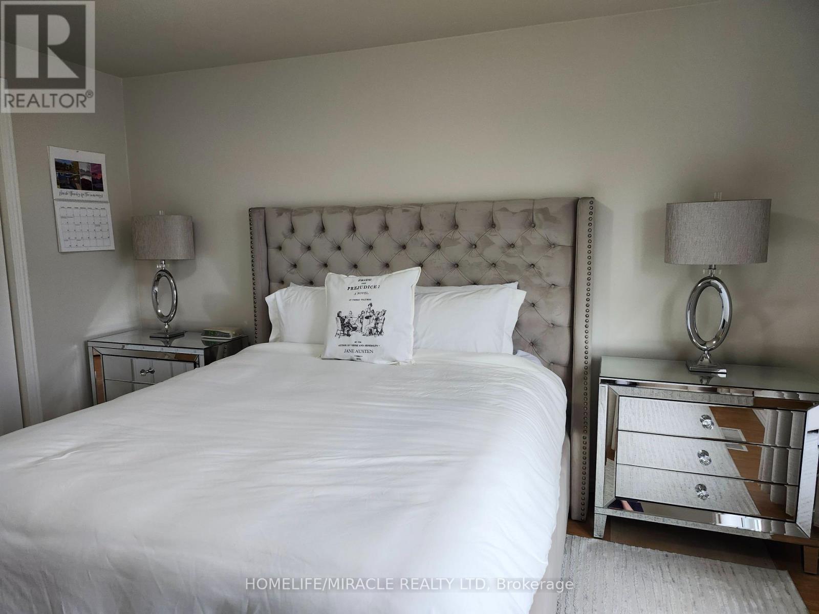 6149 Starfield Crescent, Mississauga, ON - Indoor Photo Showing Bedroom