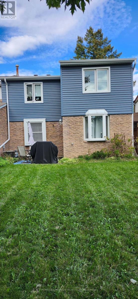 6149 Starfield Crescent, Mississauga, ON - Outdoor