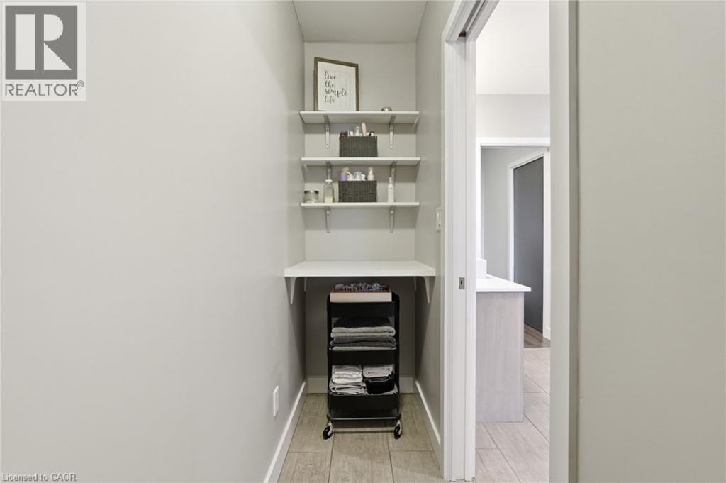 414 John Street N, Hamilton, ON - Indoor Photo Showing Other Room