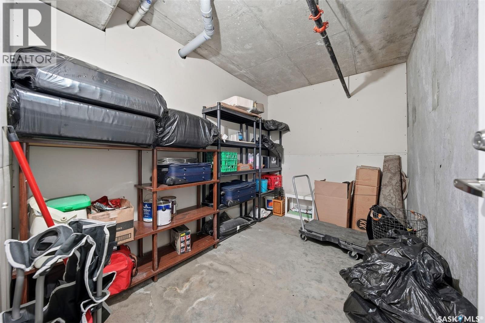 205 412 Willowgrove Square, Saskatoon, SK - Indoor